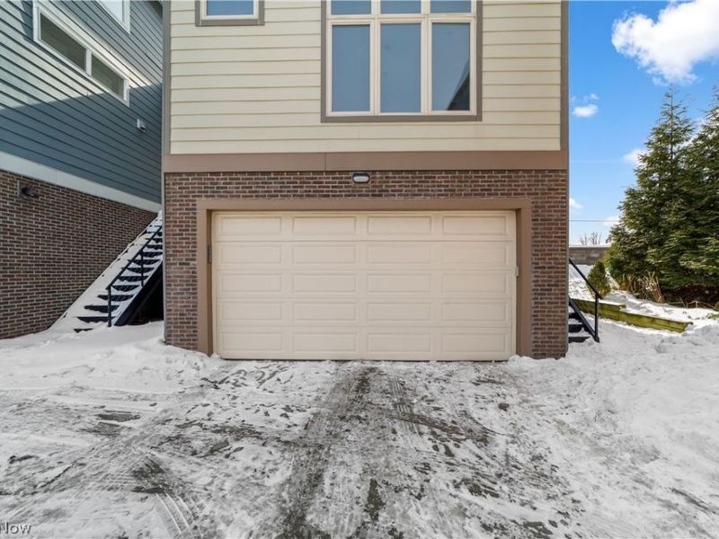 5900 Breakwater Avenue, Cleveland, OH 44102 Photo 28