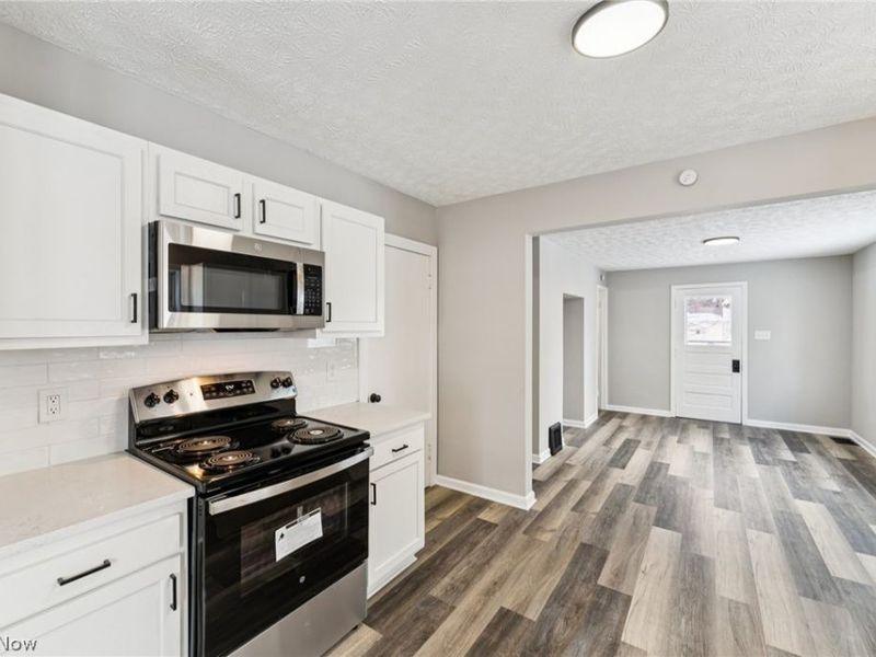 279 Birchwood Avenue, Cuyahoga Falls, OH 44221 Photo 3