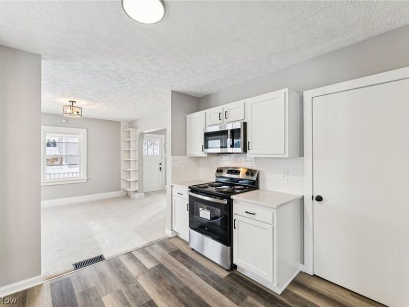 279 Birchwood Avenue, Cuyahoga Falls, OH 44221 Photo 4