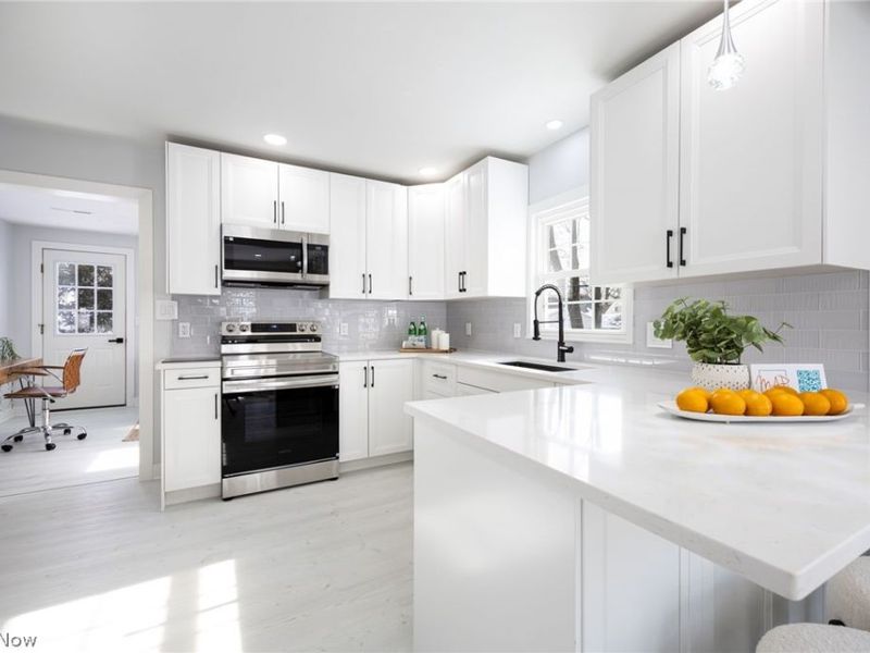 1971 Tudor Street, Cuyahoga Falls, OH 44221 Photo 8