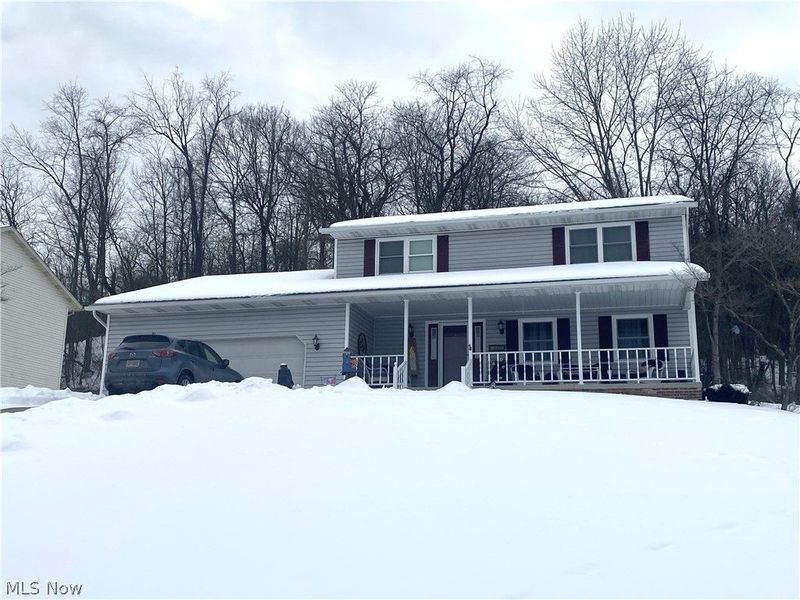 1068 Thomas Drive SW, New Philadelphia, OH 44663 Photo 1