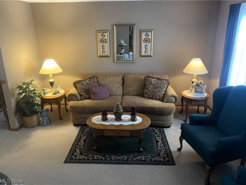 1068 Thomas Drive SW, New Philadelphia, OH 44663 Photo 6