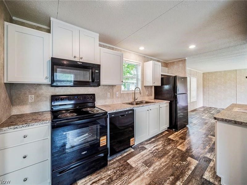 153 Marilyn Drive, Madison, OH 44057 Photo 12