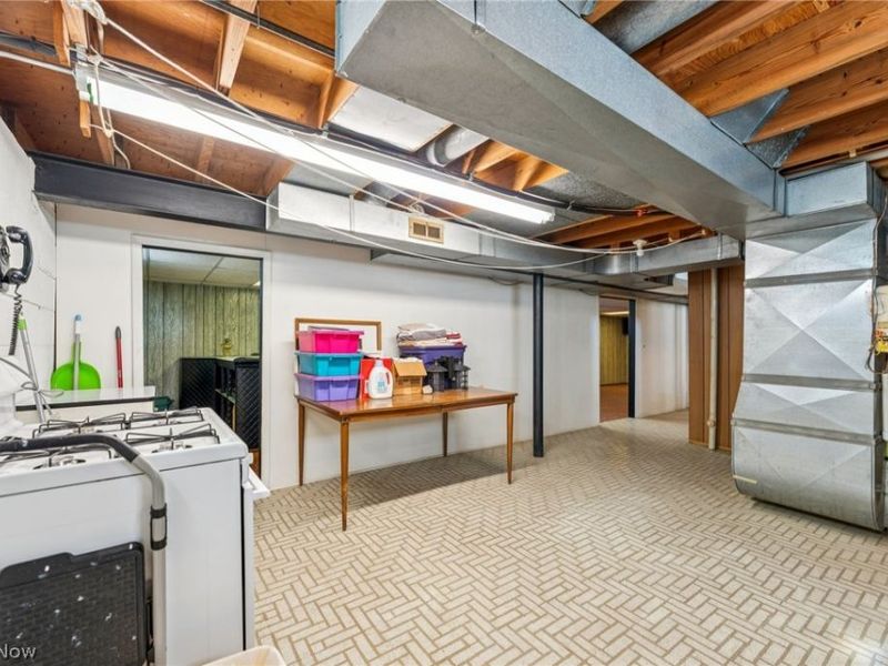 15719 Montrose Avenue, Cleveland, OH 44111 Photo 25