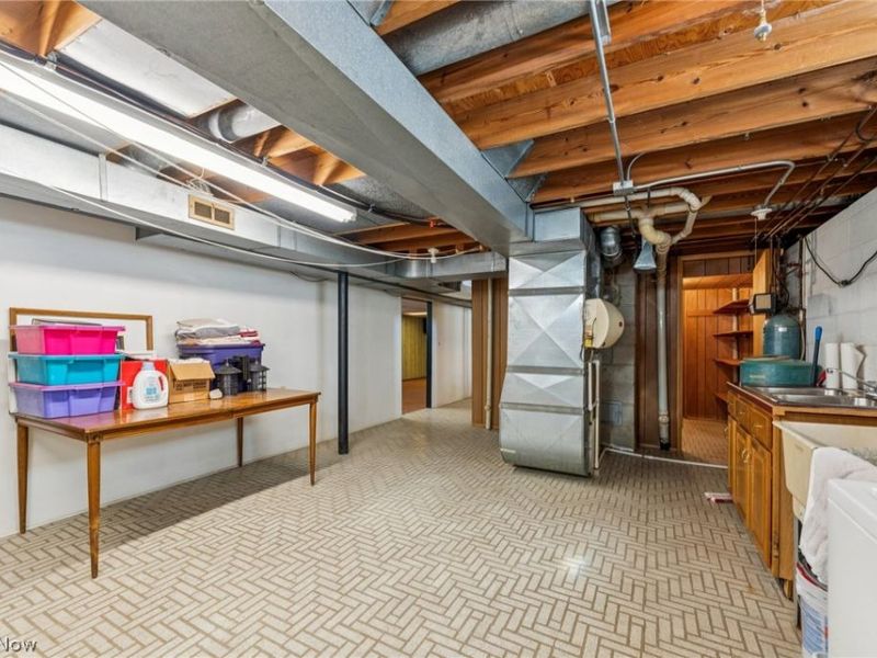 15719 Montrose Avenue, Cleveland, OH 44111 Photo 26