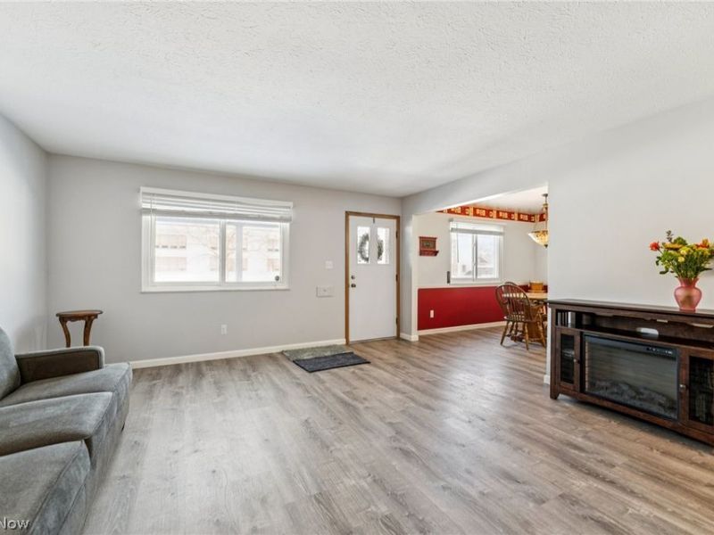 15719 Montrose Avenue, Cleveland, OH 44111 Photo 3