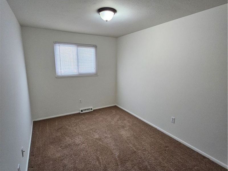 111 E Sprague Road, Seven Hills, OH 44131 Photo 7