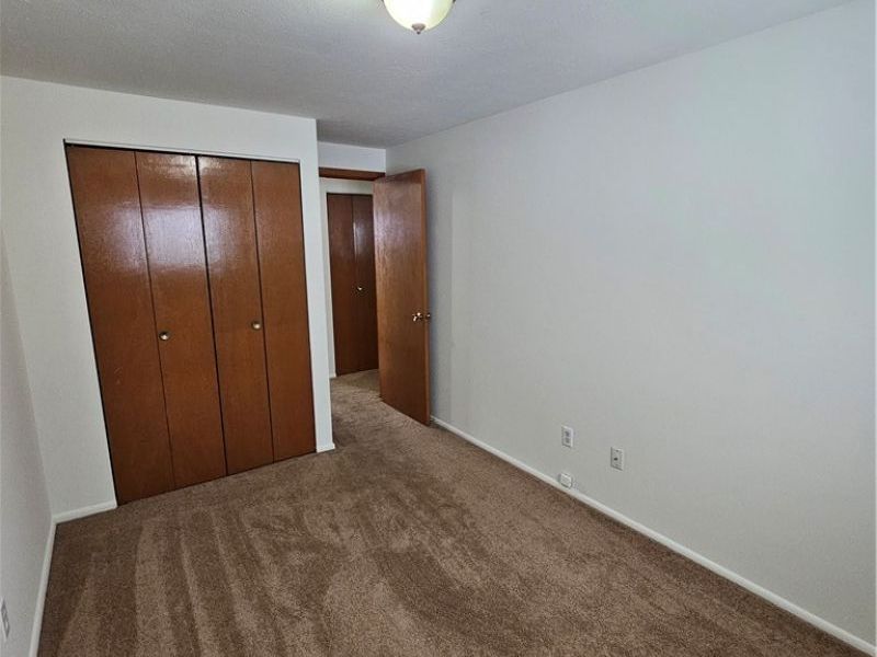 111 E Sprague Road, Seven Hills, OH 44131 Photo 8