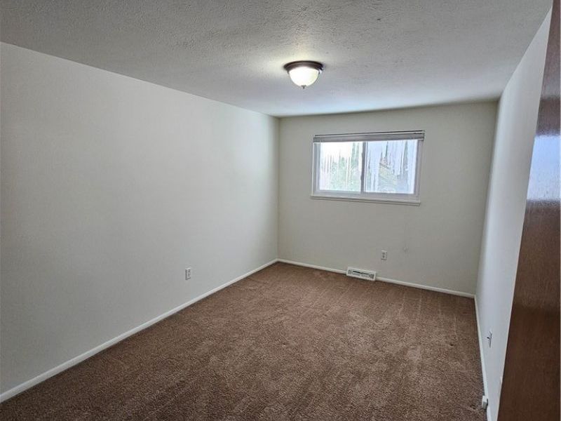 111 E Sprague Road, Seven Hills, OH 44131 Photo 9