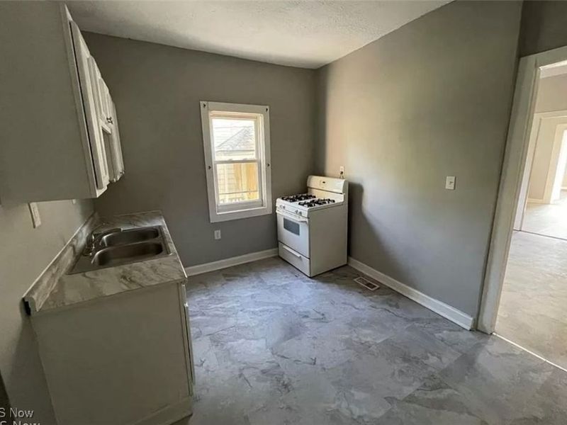 3425 E 119th, Cleveland, OH 44120 Photo 6