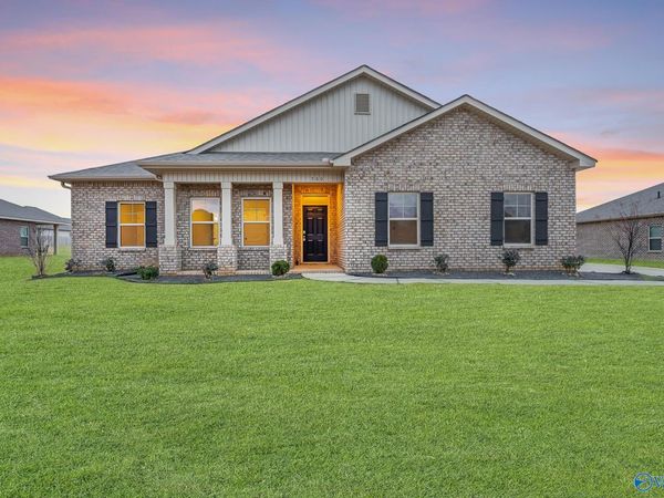 300 Dinner Tree Square, Huntsville, AL 35811