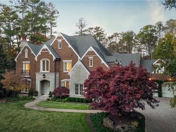 5250 London Drive, Atlanta, GA 30327