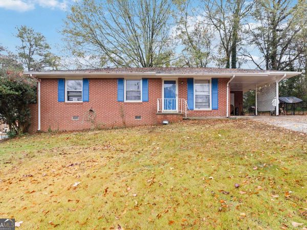 913 Longleaf Drive, Forest Park, GA 30297