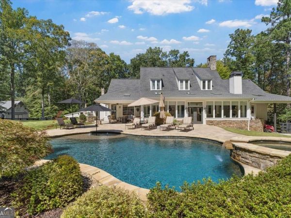 110 Manor Ridge Drive, Woodstock, GA 30188