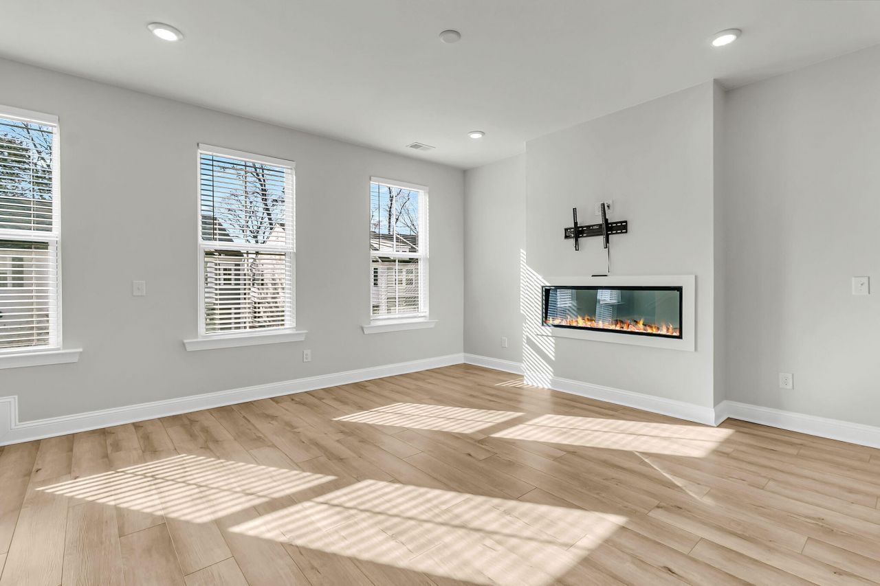 1226 Tice Lane Photo 8