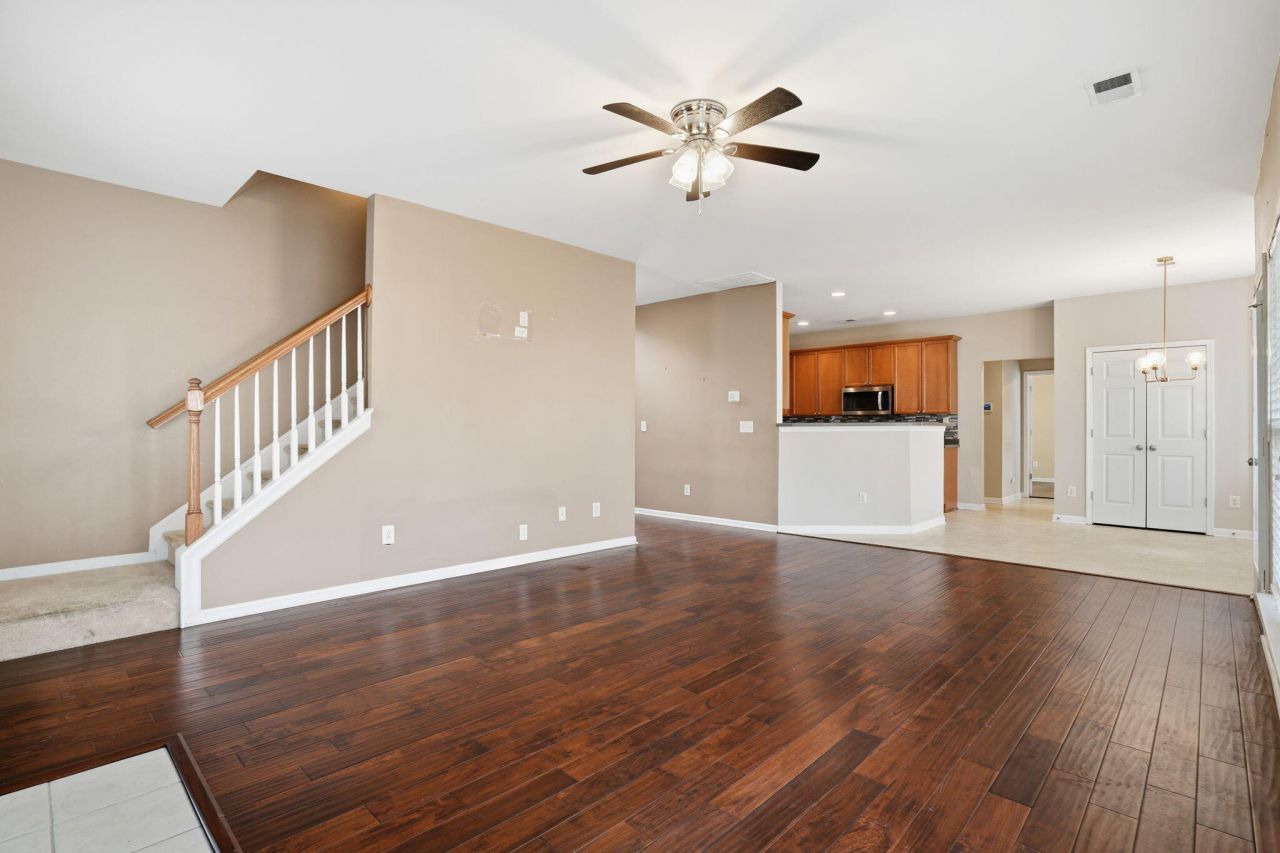 9672 Pebble Creek Boulevard Photo 11