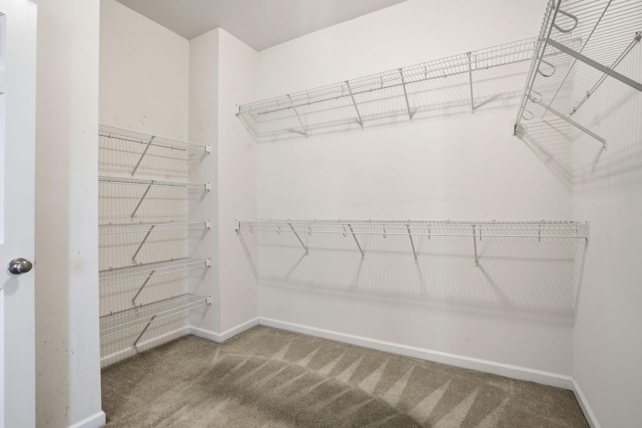 9672 Pebble Creek Boulevard Photo 32