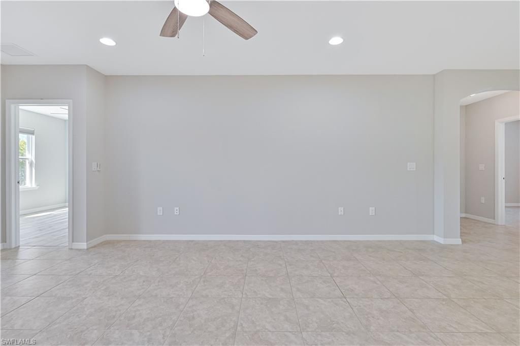 4365 Dutchess Park Rd, Fort Myers, FL 33916 Photo