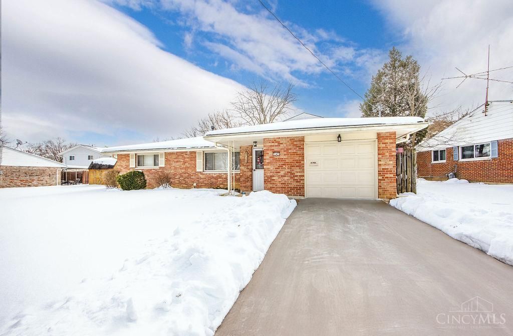 147 N Ruskin Drive, Springdale, OH 45246 Main Photo