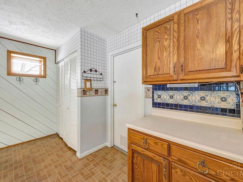 147 N Ruskin Drive, Springdale, OH 45246 Photo 14