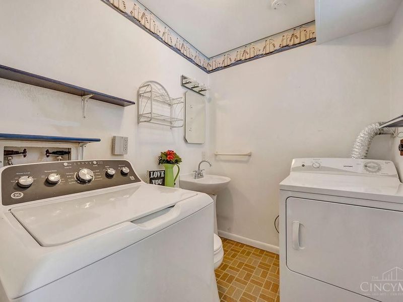 147 N Ruskin Drive, Springdale, OH 45246 Photo 18