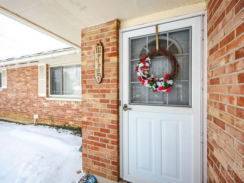 147 N Ruskin Drive, Springdale, OH 45246 Photo 3