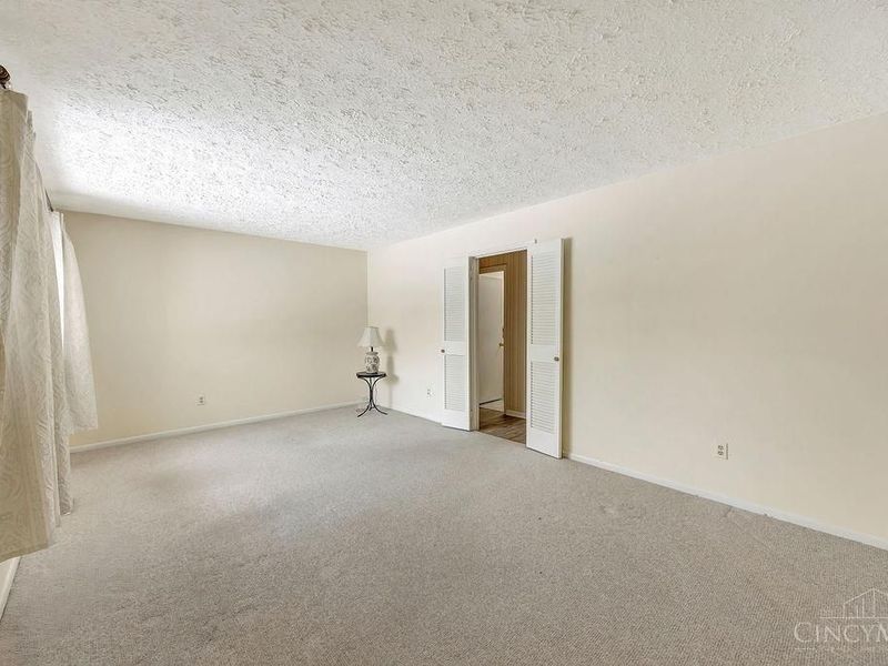 147 N Ruskin Drive, Springdale, OH 45246 Photo 7