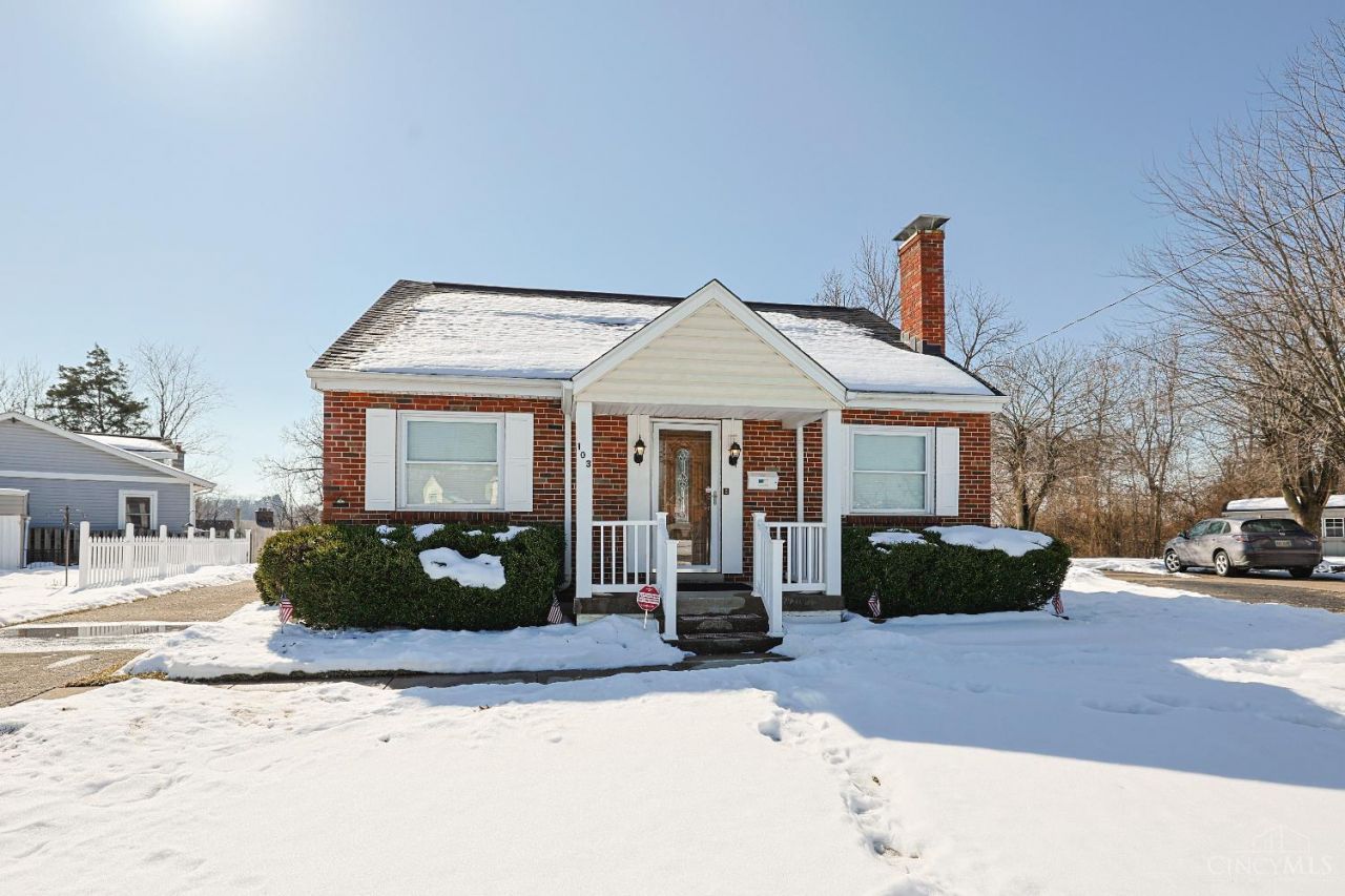 103 W Crest Drive, Reading, OH 45215 Main Photo