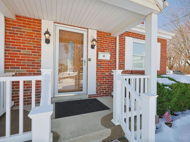 103 W Crest Drive, Reading, OH 45215 Photo 3