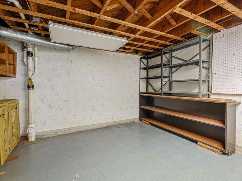 103 W Crest Drive, Reading, OH 45215 Photo 36