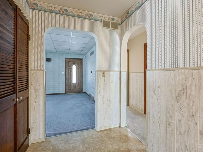 103 W Crest Drive, Reading, OH 45215 Photo 38