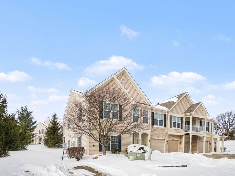 9305 Bridgecreek Drive, Springfield Twp., OH 45231 Photo 2
