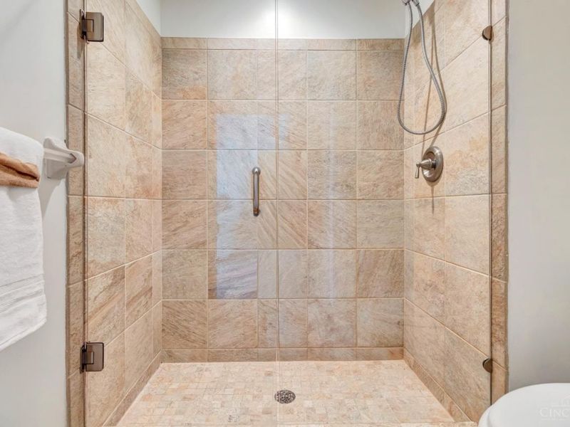 8837 Montgomery Road, Sycamore Township, OH 45236 Photo 17