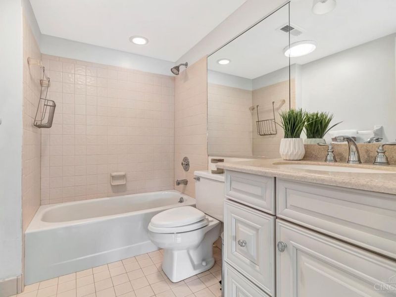 8837 Montgomery Road, Sycamore Township, OH 45236 Photo 20