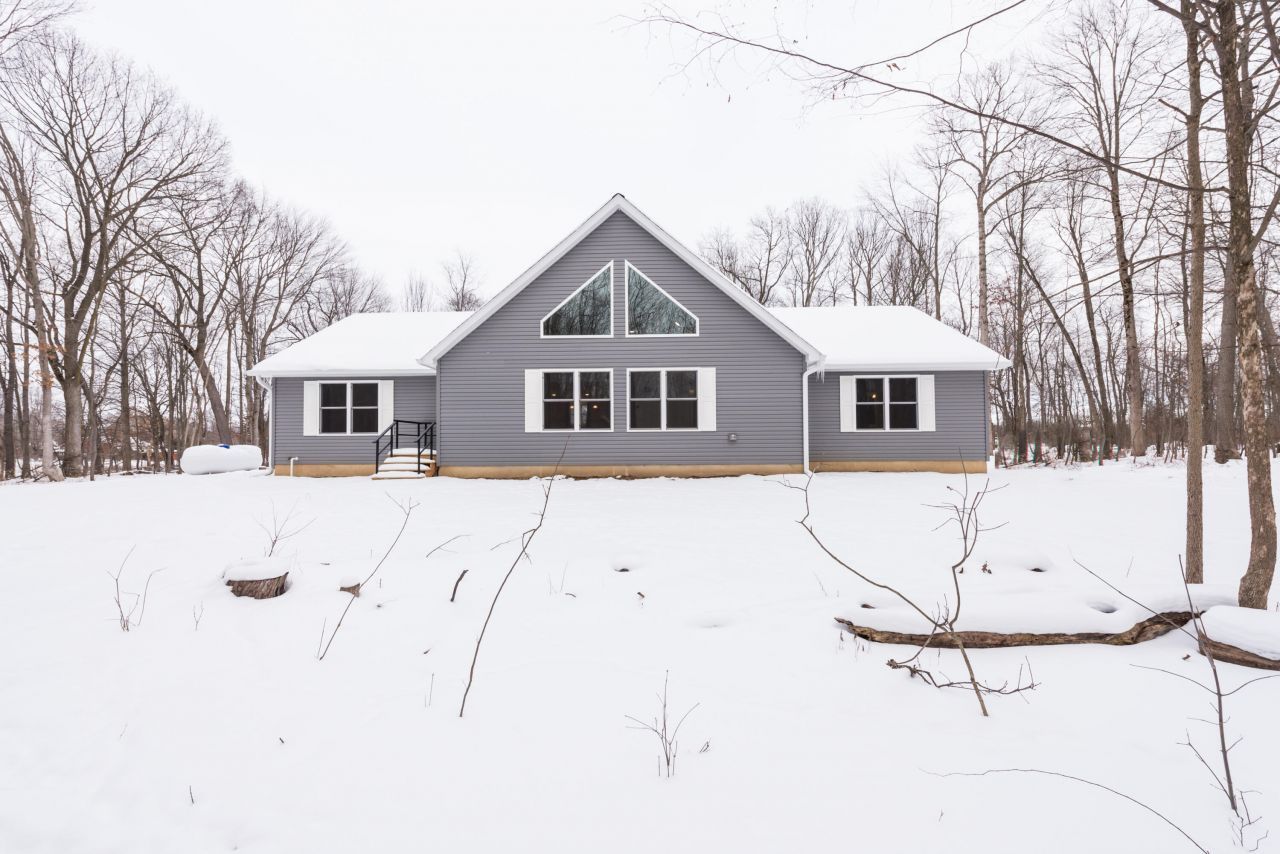 1070 Ashlyn Court, Fowlerville, MI 48836 Main Photo