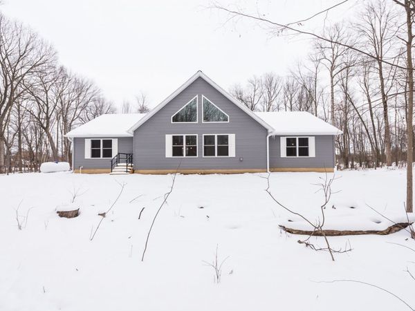 1070 Ashlyn Court, Fowlerville, MI 48836