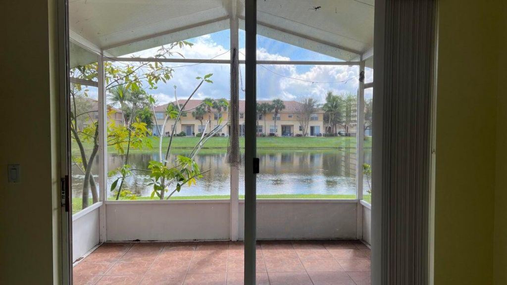 274 River Bluff Lane, Royal Palm Beach, FL 33411 Photo