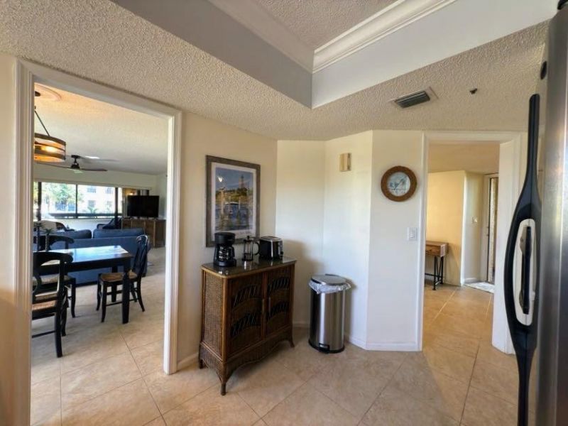 700 Uno Lago Drive, Unit 305, Juno Beach, FL 33408 Photo