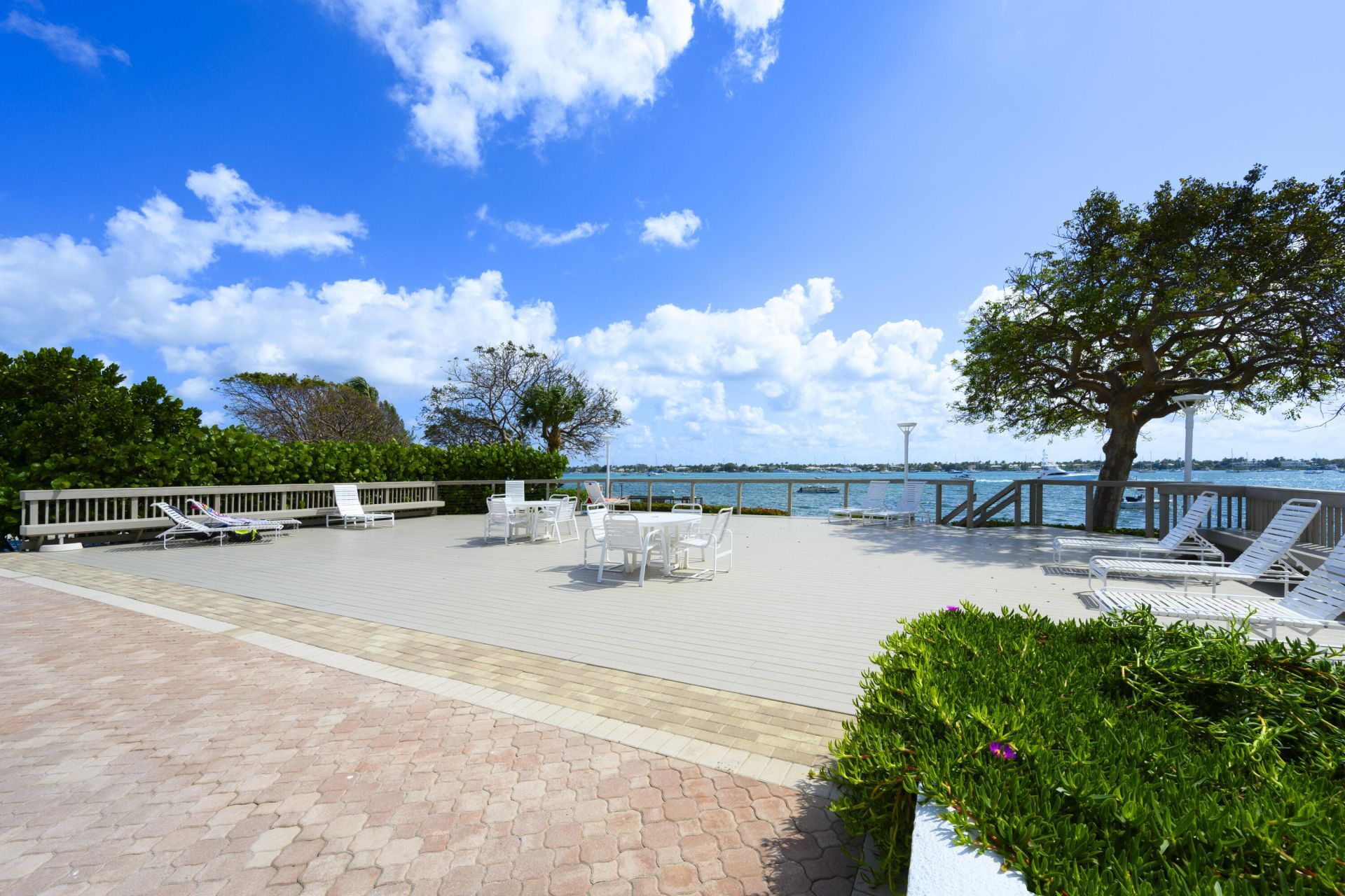 5600 N Flagler Drive, Unit 1906, West Palm Beach, FL 33407 Photo