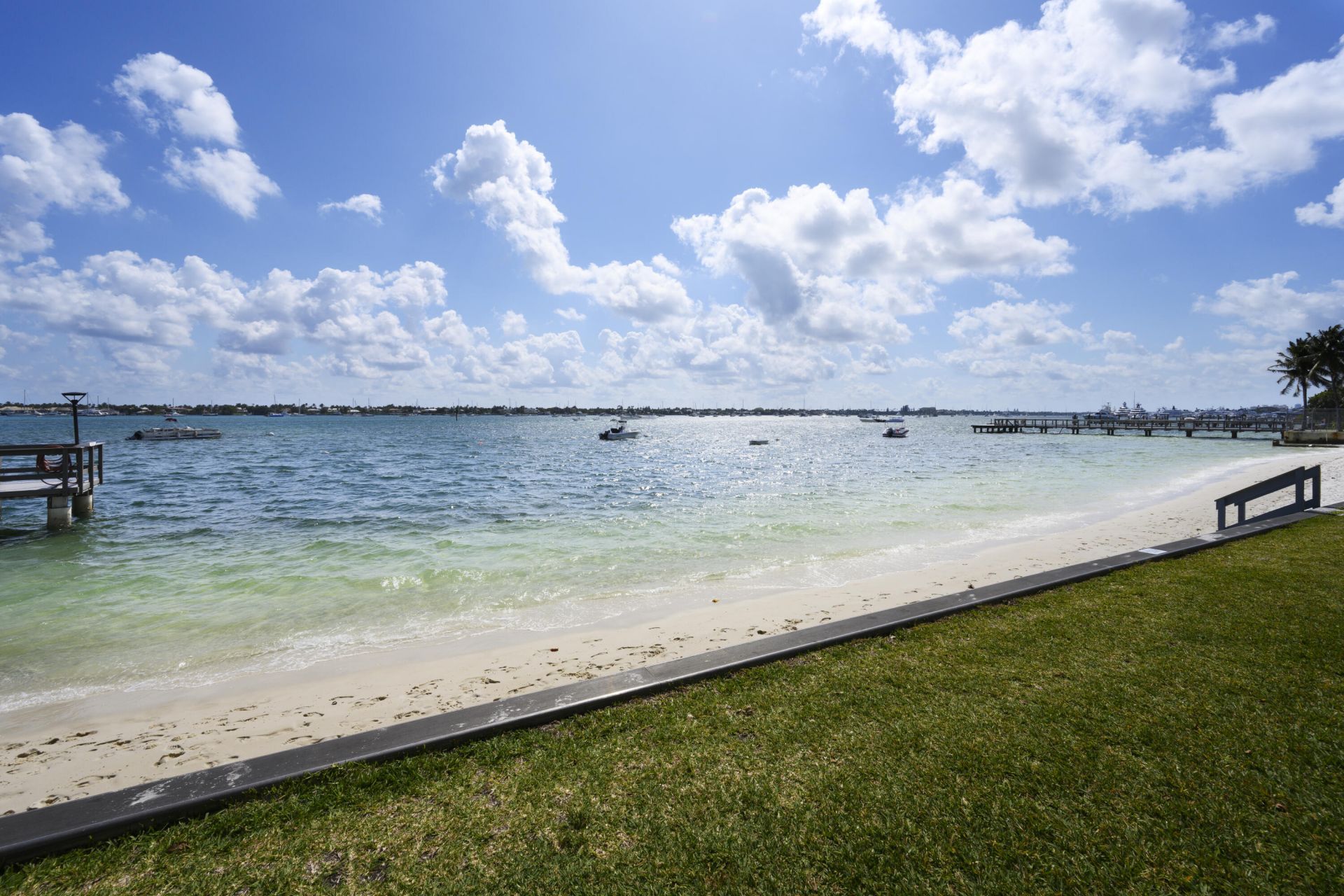 5600 N Flagler Drive, Unit 1906, West Palm Beach, FL 33407 Photo