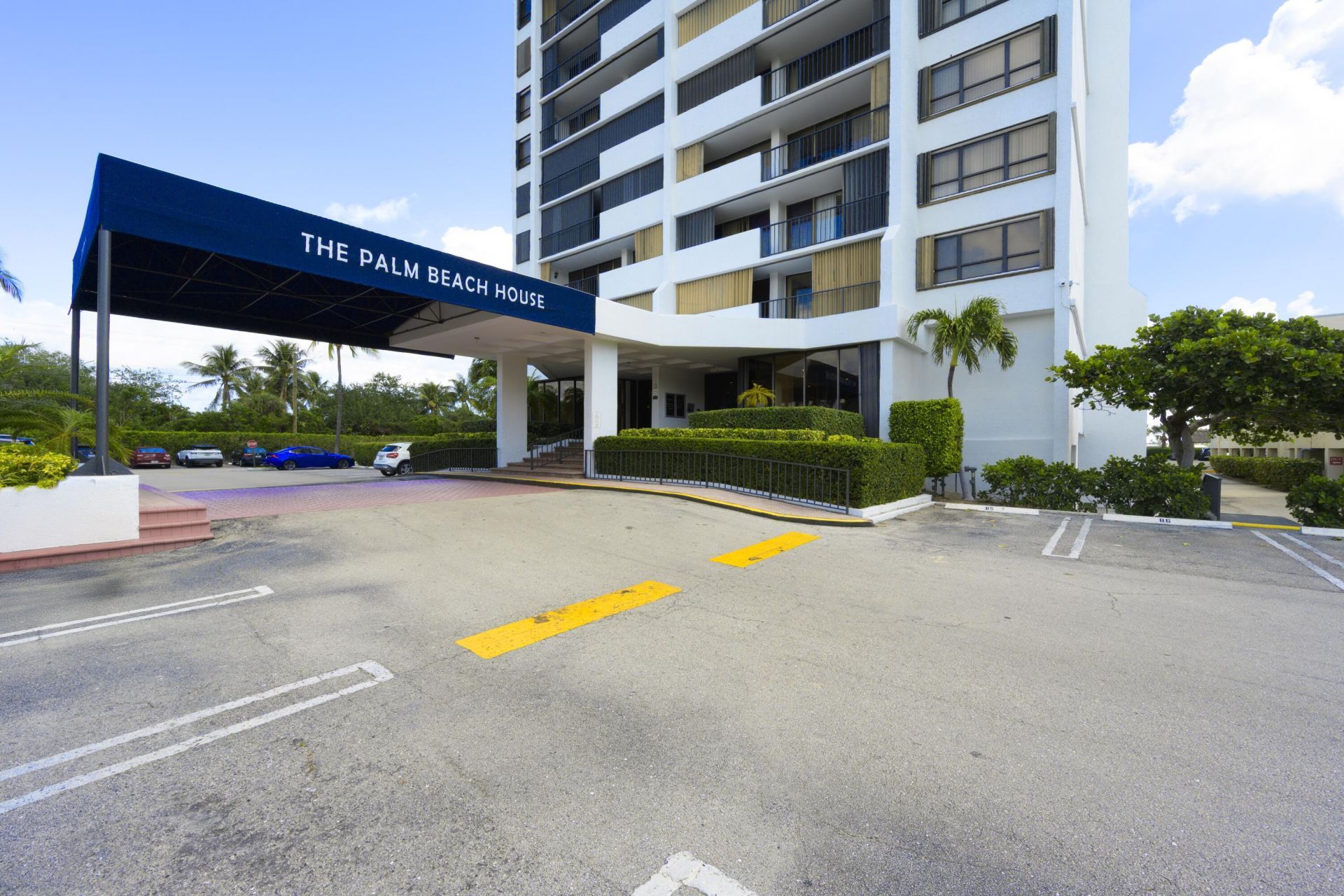 5600 N Flagler Drive, Unit 1906, West Palm Beach, FL 33407 Photo