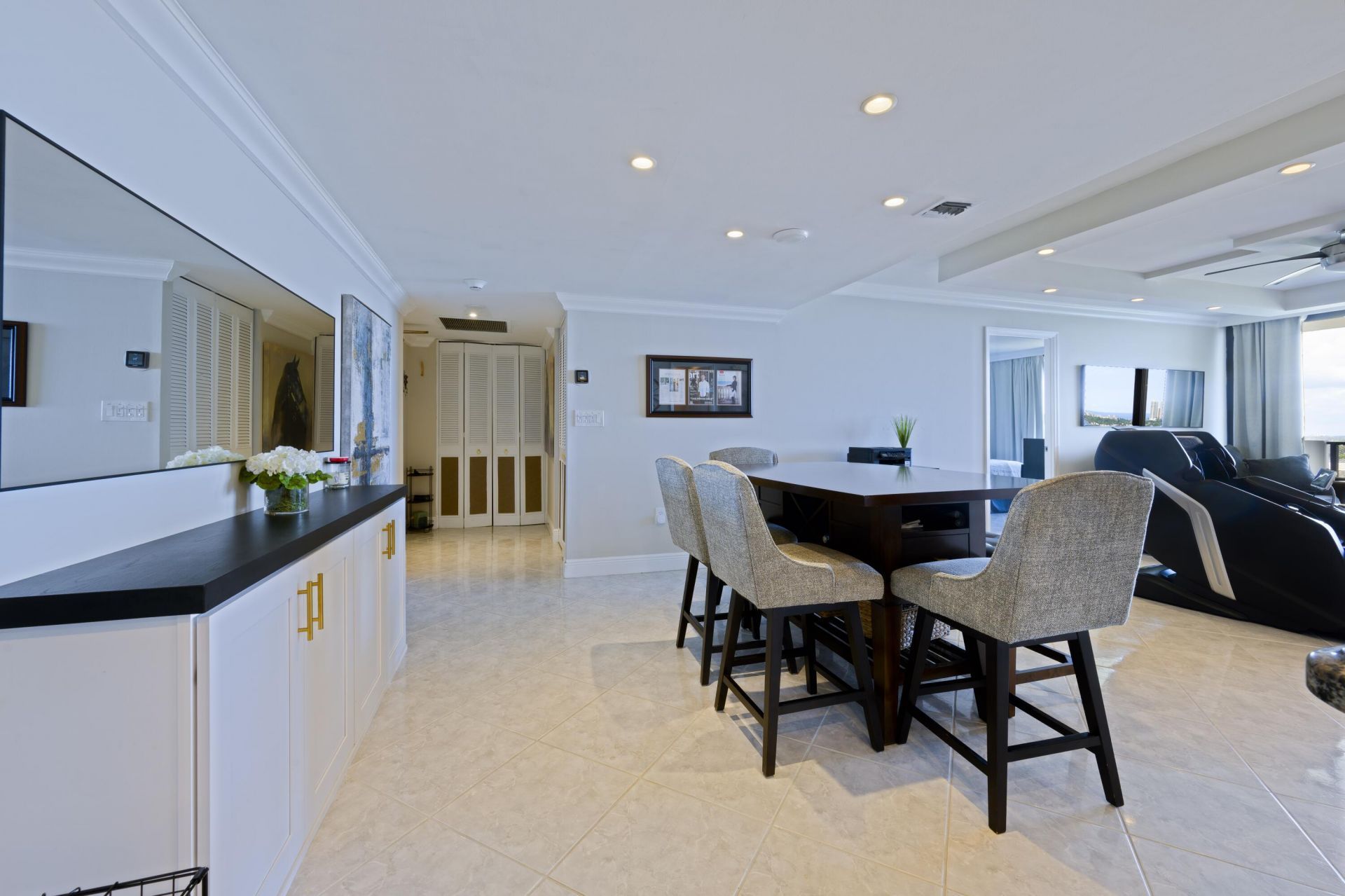 5600 N Flagler Drive, Unit 1906, West Palm Beach, FL 33407 Photo