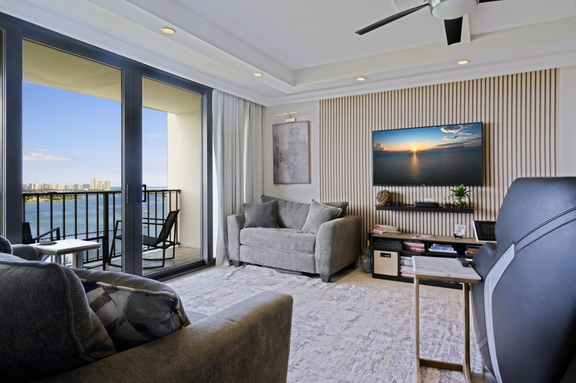 5600 N Flagler Drive, Unit 1906, West Palm Beach, FL 33407 Photo