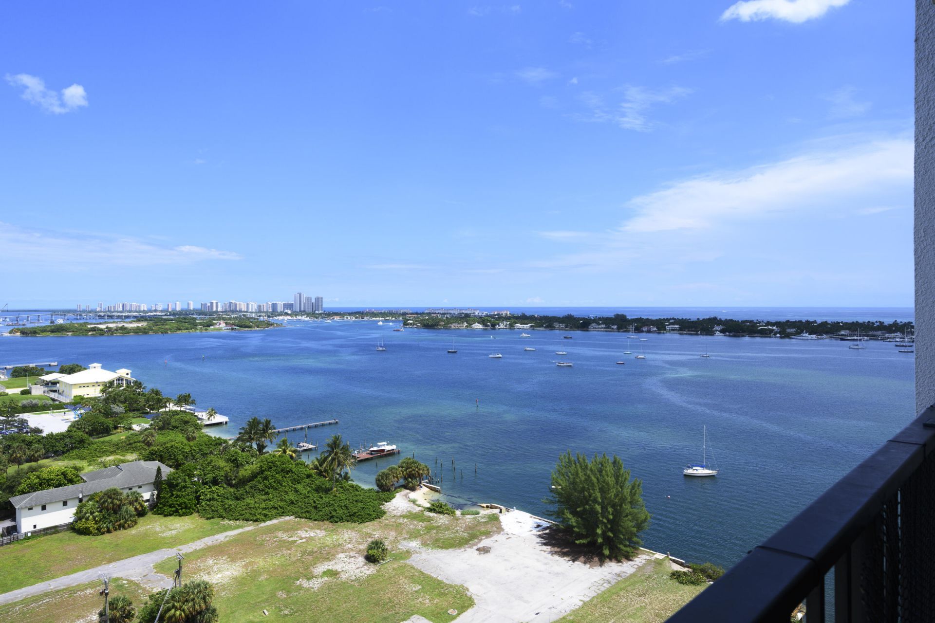 5600 N Flagler Drive, Unit 1906, West Palm Beach, FL 33407 Photo