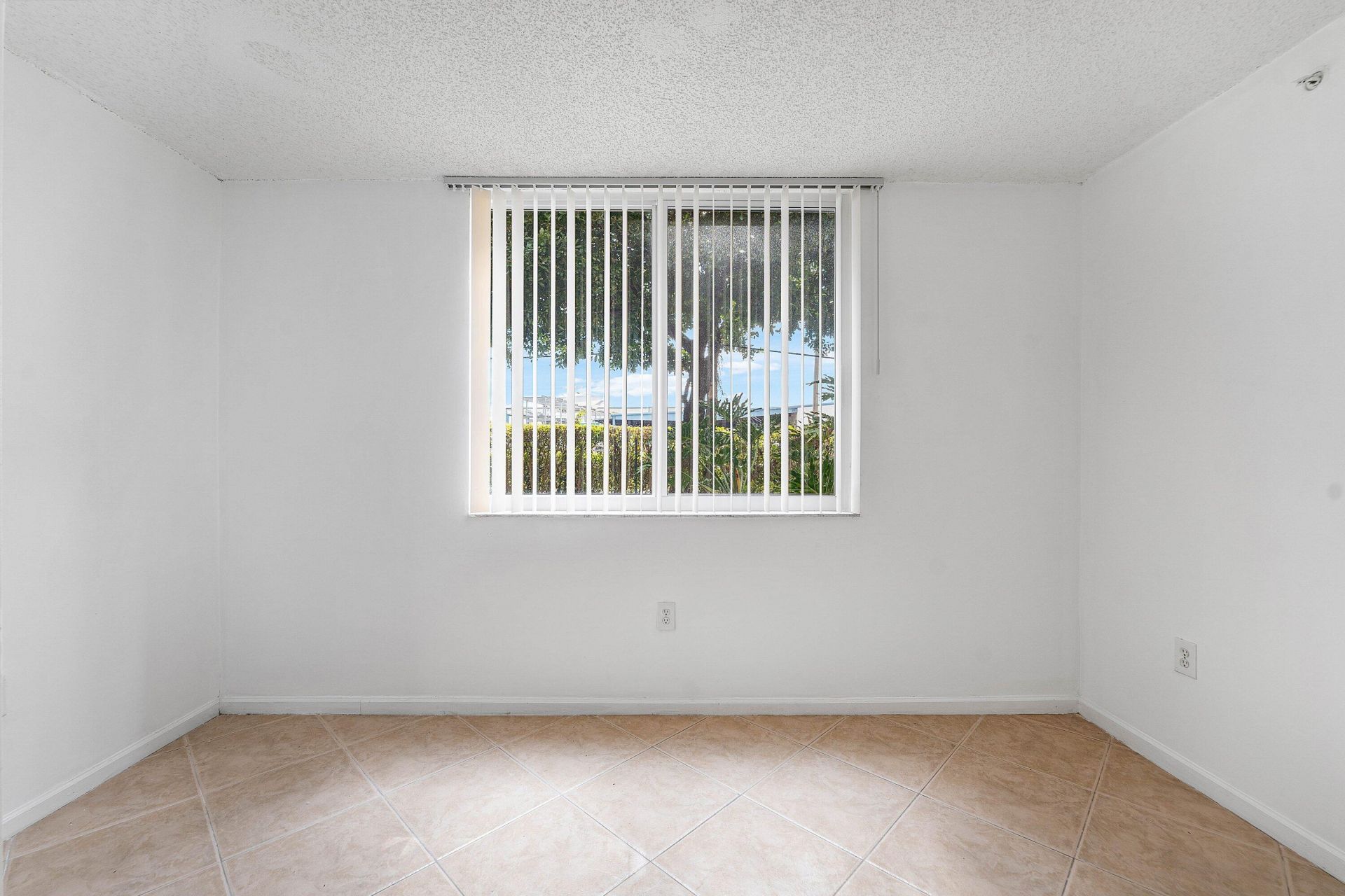 900 Scotia Drive, Unit 102, Hypoluxo, FL 33462 Photo