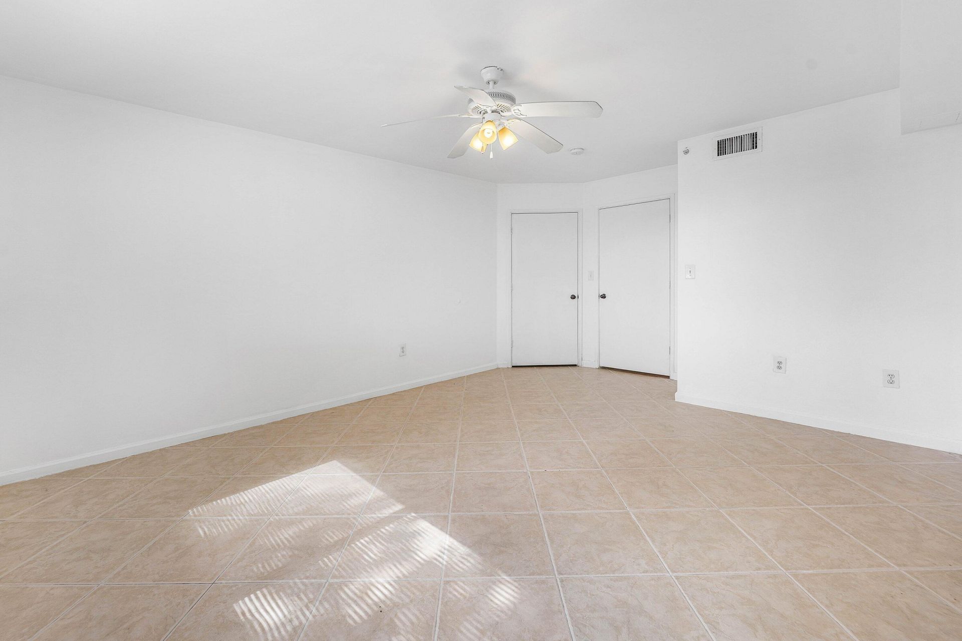 900 Scotia Drive, Unit 102, Hypoluxo, FL 33462 Photo
