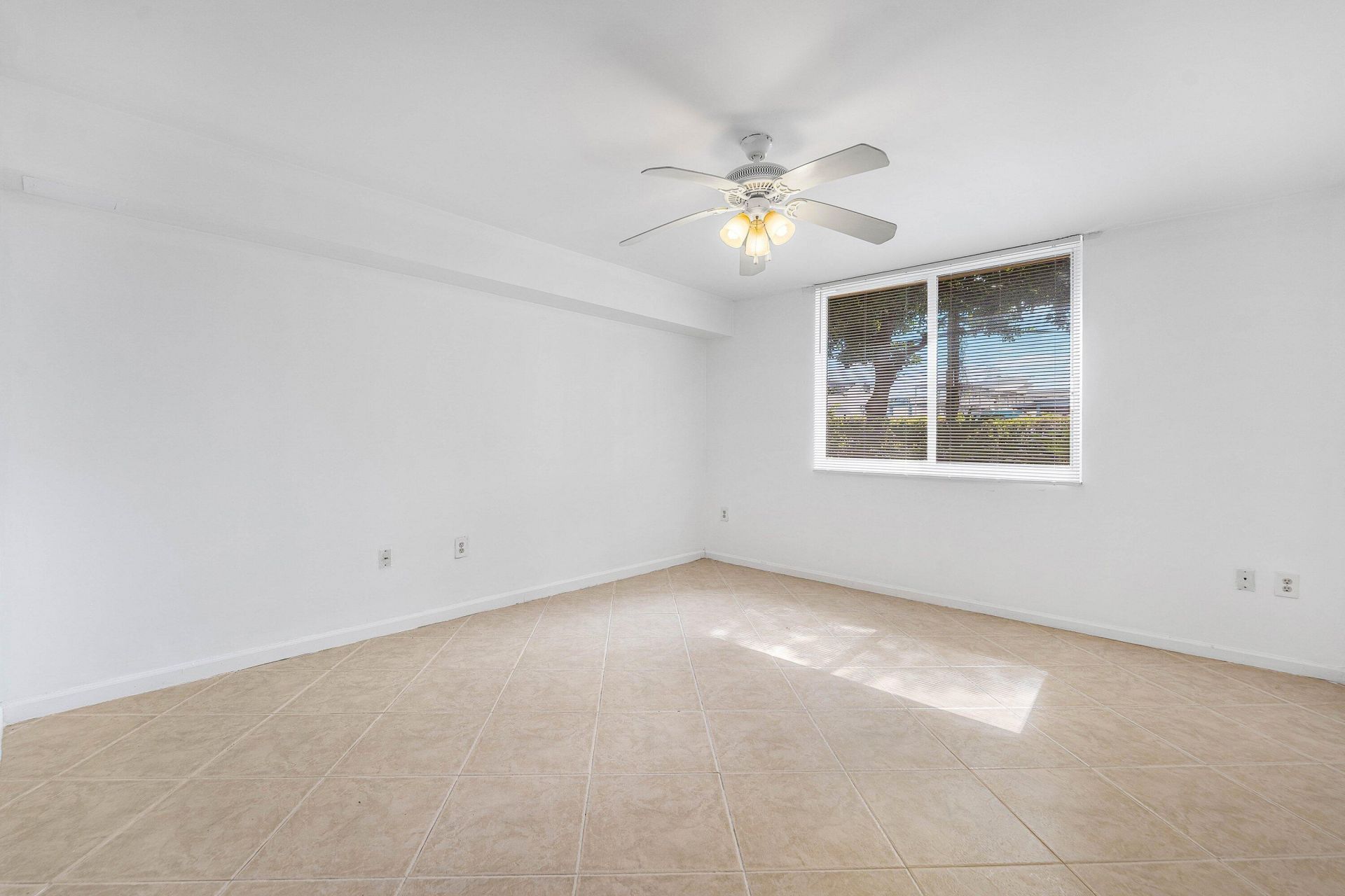 900 Scotia Drive, Unit 102, Hypoluxo, FL 33462 Photo