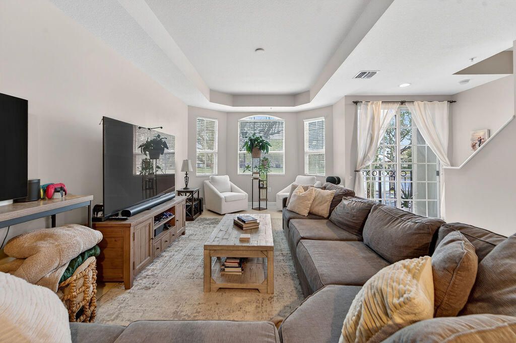 11860 Valencia Gardens Avenue, Palm Beach Gardens, FL 33410 Photo