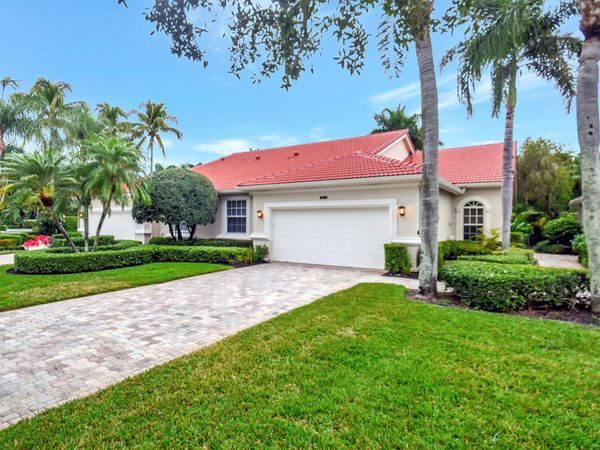 8180 Sandpiper Way, West Palm Beach, FL 33412