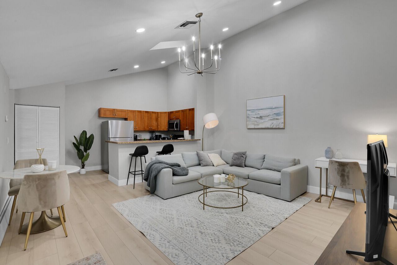 1251 NW Periwinkle Place, Wellington, FL 33414 Photo